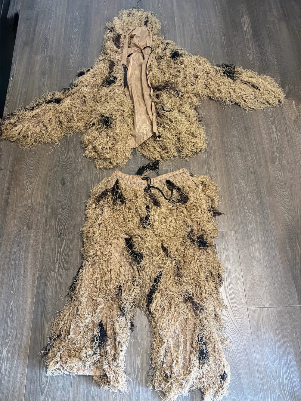 Ghillie Suit Gilly Hunting 2 Piece
Pants M/L Jacket XL Leaf Camo Camouflage